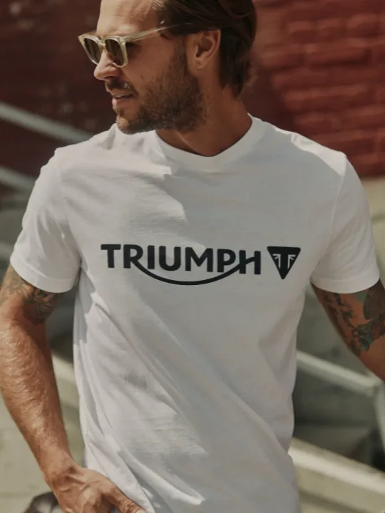 Racing style, even with the engine off Racing style, even with the engine off